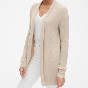 GAP light grey short length cardigan.